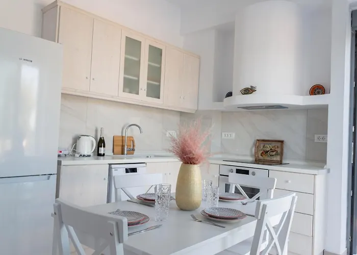 Iliousa Princess Psinthos